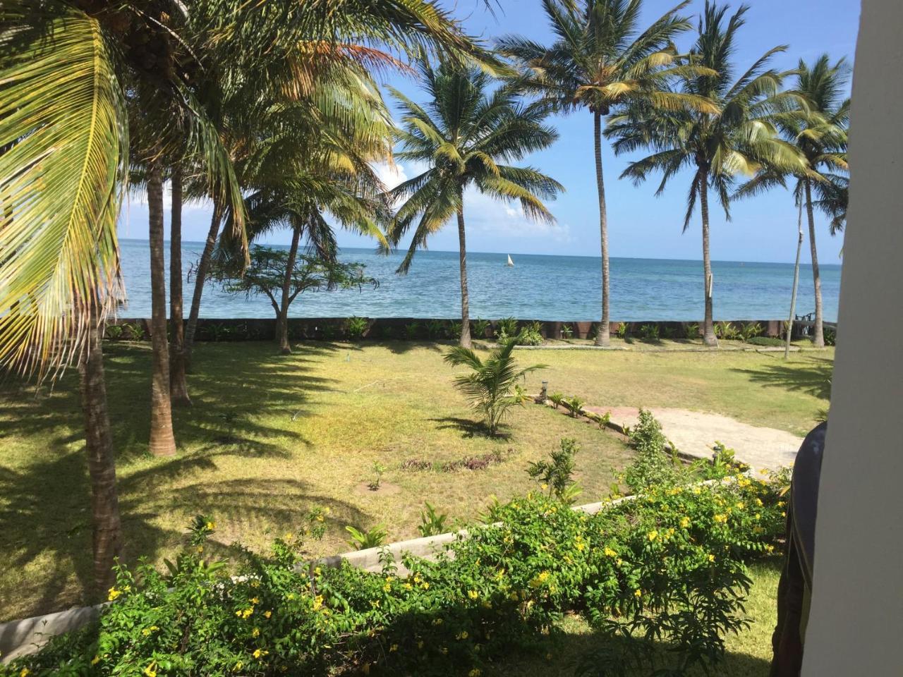 Oceanic Bay Hotel & Resort Bagamoyo Exterior photo